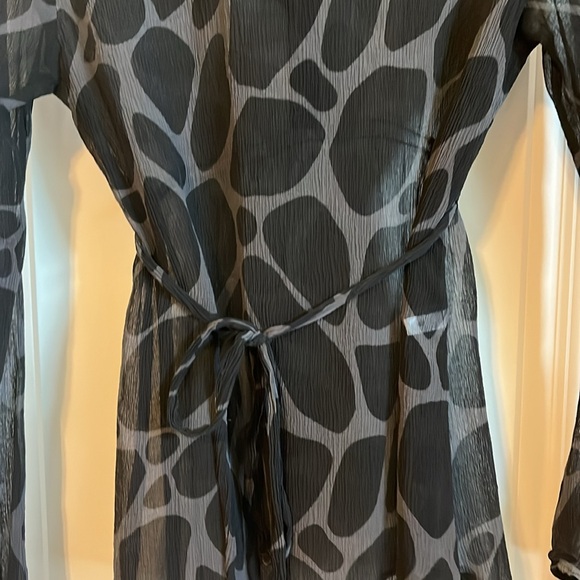 Express black and gray sheer top with tie in back - Picture 3 of 3